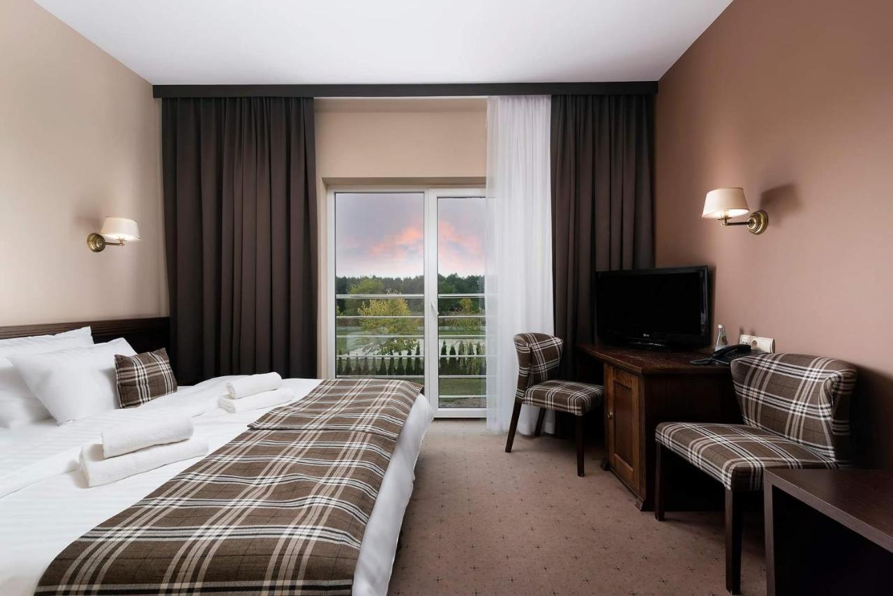 The Amber Business & Spa Hotel Olesnica  Bagian luar foto