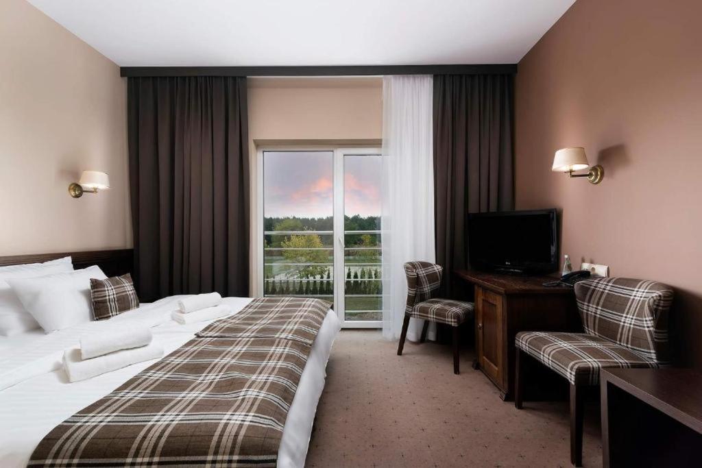 The Amber Business & Spa Hotel Olesnica  Bagian luar foto