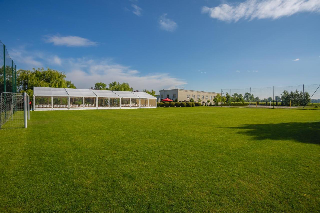 The Amber Business & Spa Hotel Olesnica  Bagian luar foto