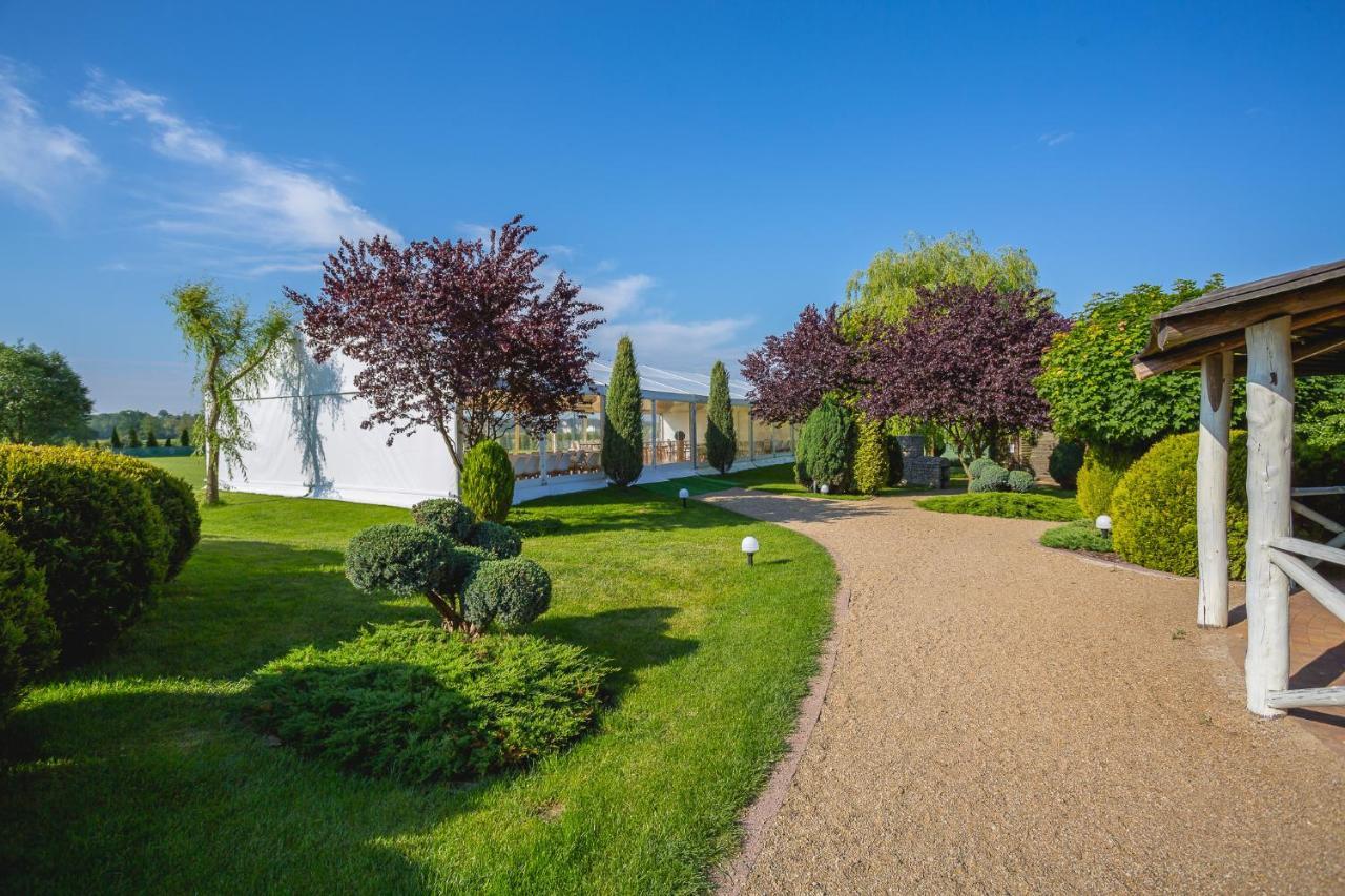 The Amber Business & Spa Hotel Olesnica  Bagian luar foto